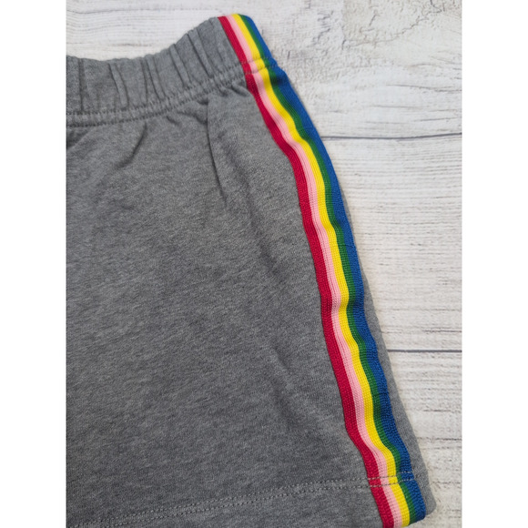 6/7 Hanna Andersson Rainbow Stripe Shorts - Picture 2 of 4